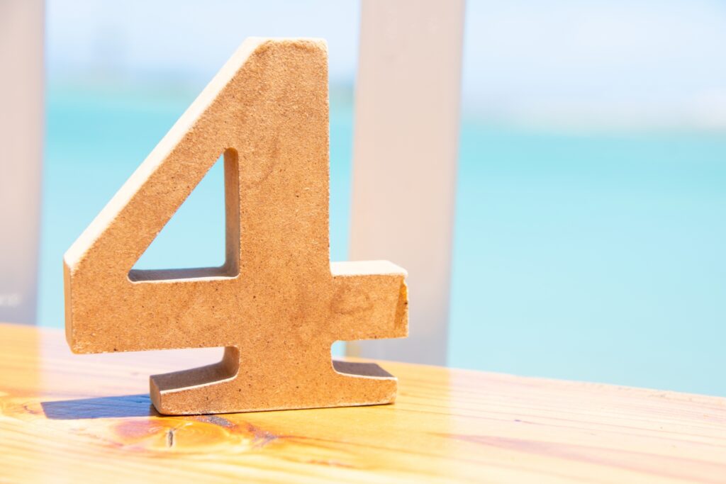 4選